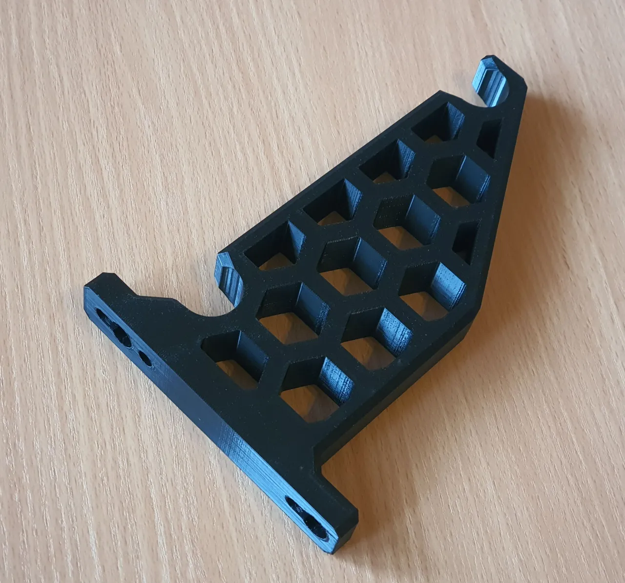 Filament spool shelf honeycomb view 4