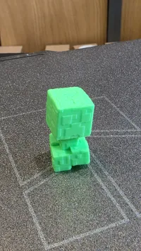 Figurines Minecraft façon Kinder Joy (Zombie, Squelette, Creeper, Enderman) — photo 3