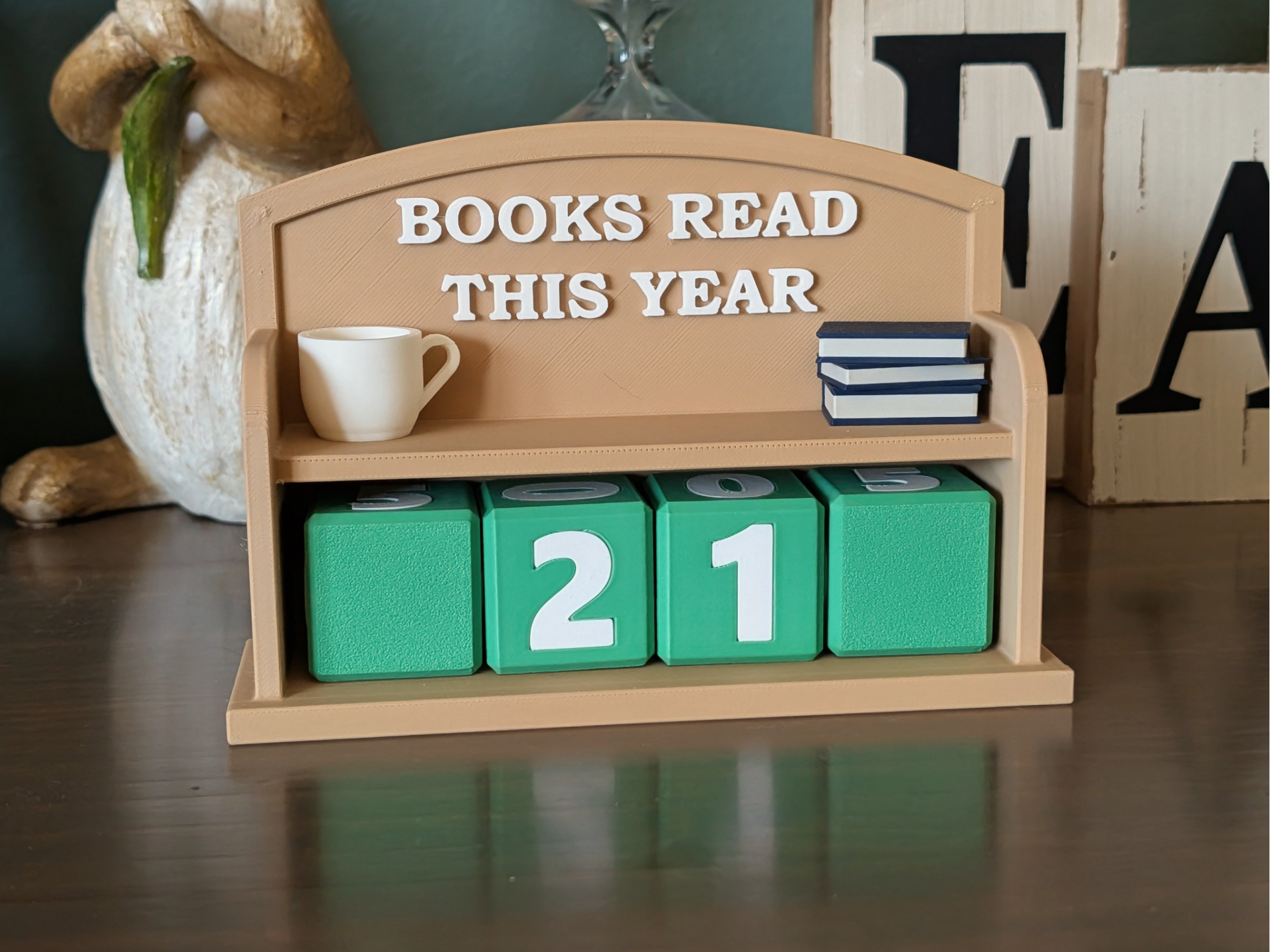Miniatura 1 do modelo 3D Book Tracker with Dice