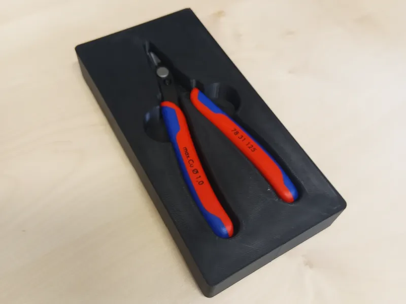 Gridfinity Shadowboard for Knipex 78 31 125