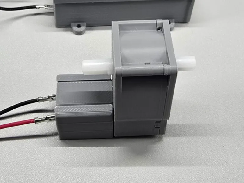 Maker's Beginner Kit 030 DC Motor case Assembly