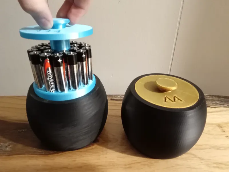 Simple Battery Storage Pot