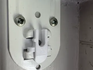 Roller blind bracket