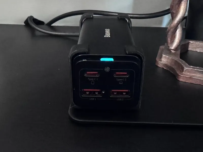 Baseus GaN3 Pro Magnetic Stand