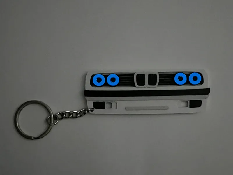 BMW E30 Keychain Glow