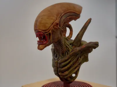 Alien wall 10