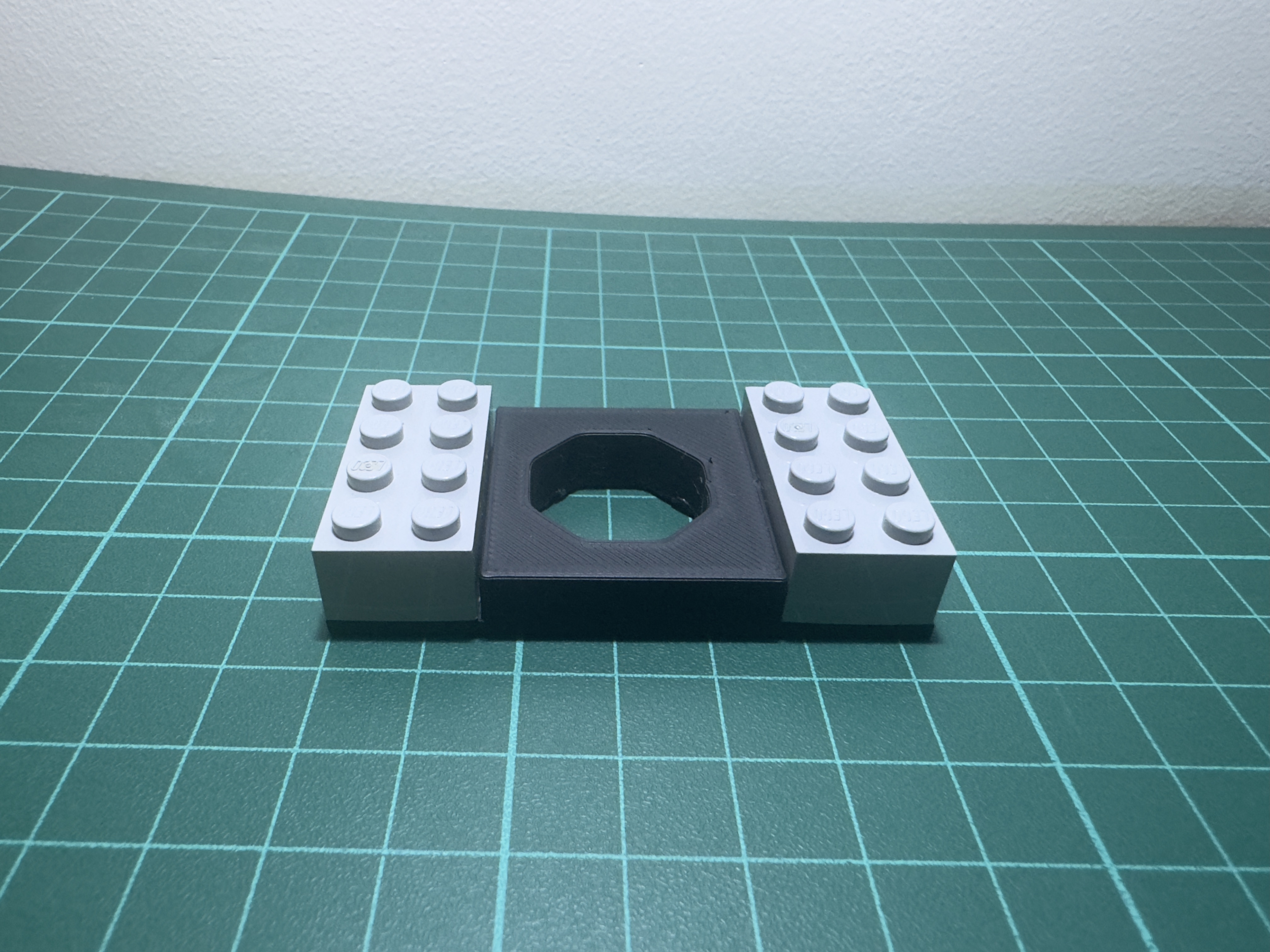 Miniatura 1 do modelo 3D Universal LEGOs Display Stand