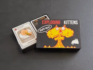 Spielkartenbox - "Exploding Kittens - Party Pack"