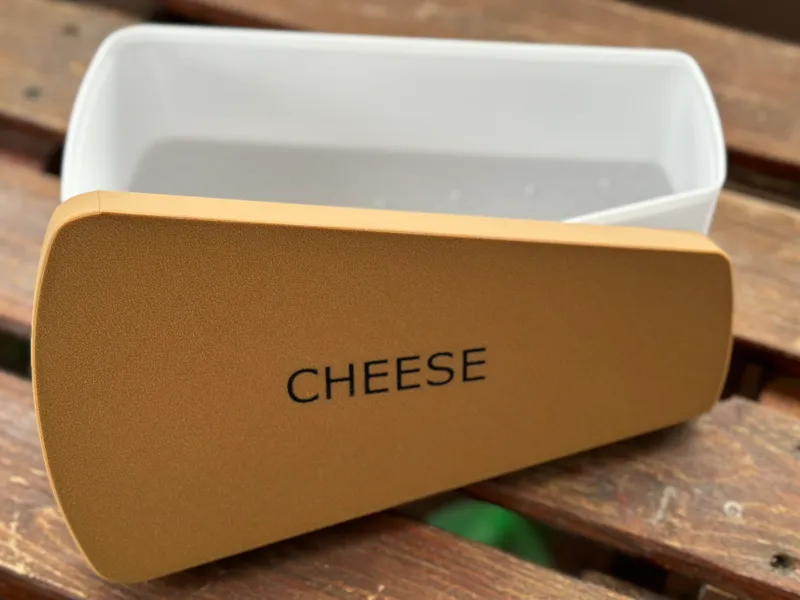 Box grana/parmigiano (chees)