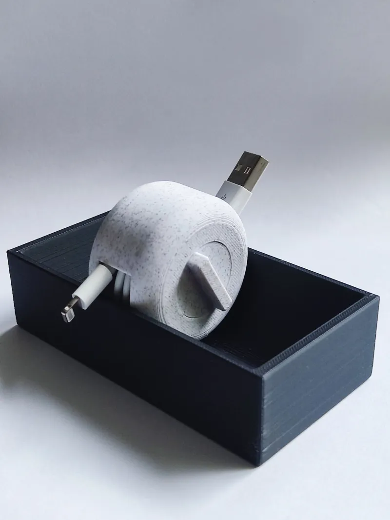 "Cable puck tray" for print-in-place cable management cable pucks by "Everydecentnameistaken"