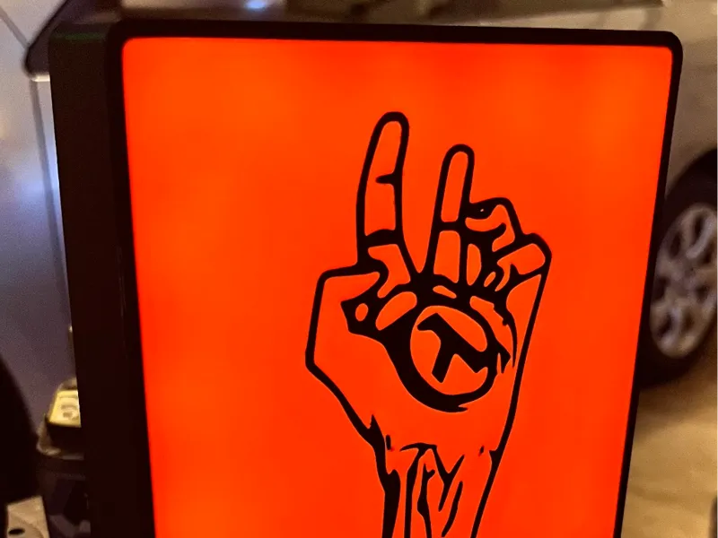 Half-Life 2 Born Lightbox