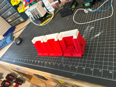3x Milwaukee M18 Battery Holder