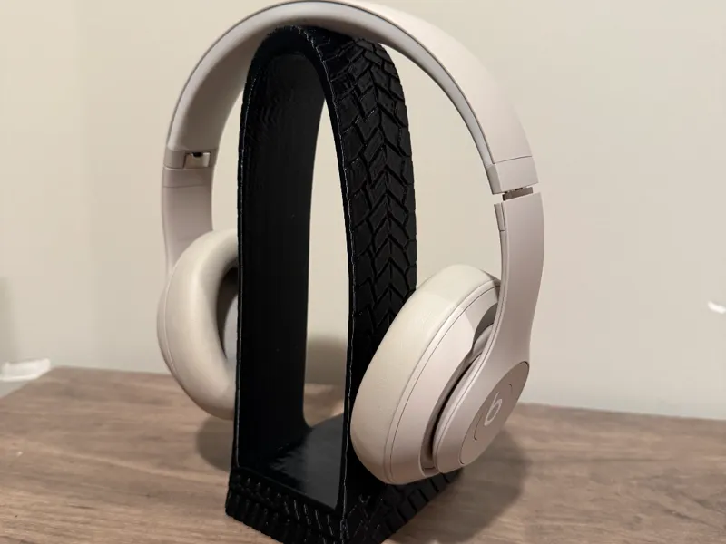 tire tread headphone stand
