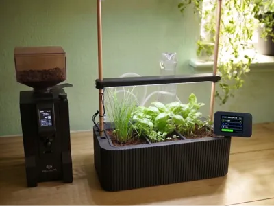 Smart Indoor Mini Herb Garden 2.0 |ESP32 Automated