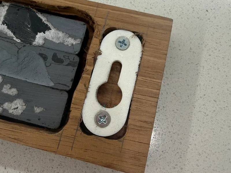 Keyhole Plate for 12mm Pan Head Screw