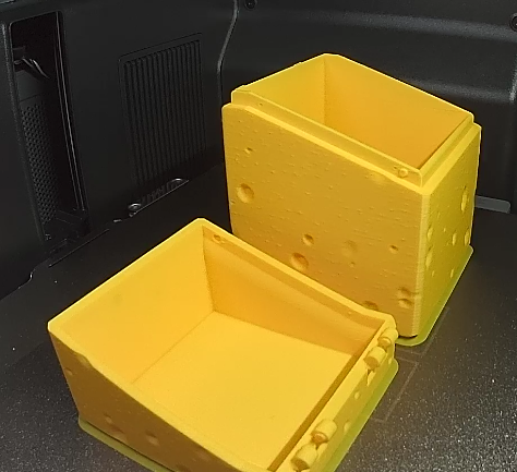 Miniatura 2 do modelo 3D Cheese - Hinged MTG Commander Deck box