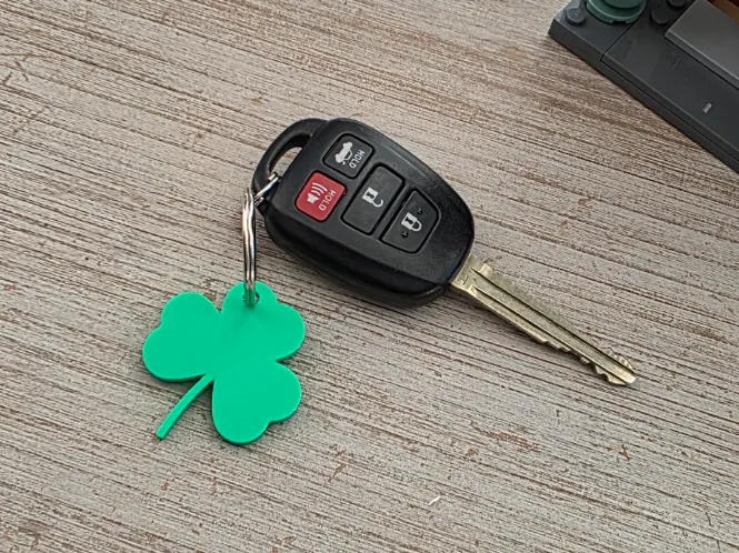 St. Patrick's Day Shamrock 3 leaf clover keychain