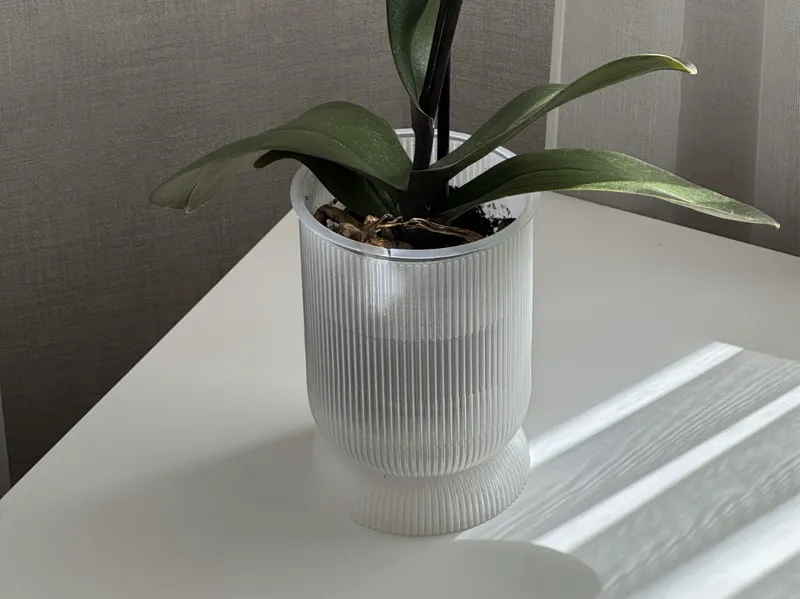 Ribbed Planter
