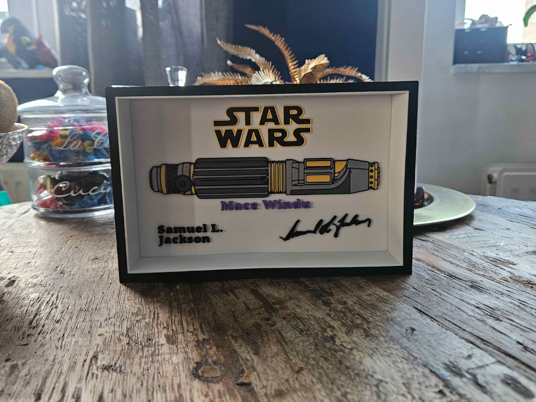 Star Wars - Mace Windu Lightsaber display