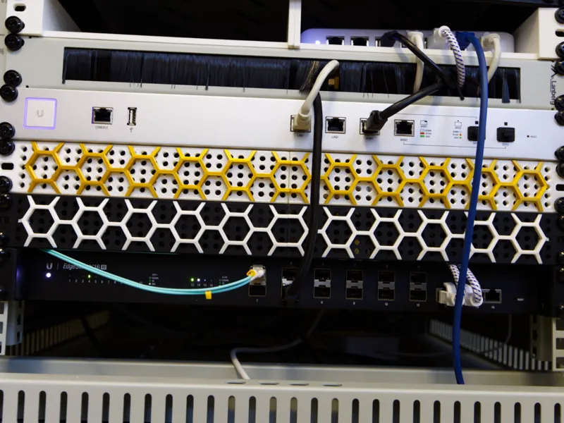 1HE 19" Server-Rack-Montage mit PowerEdge-Optik