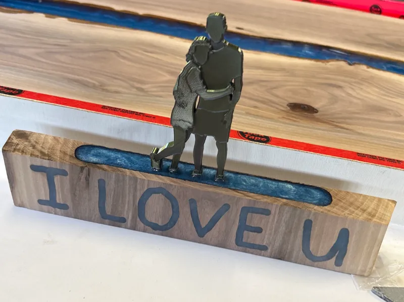 Couple statue