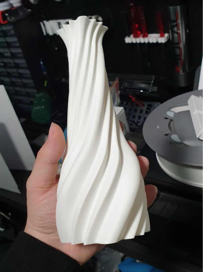 Gedrehte Vase / Makerlab Make My Vase