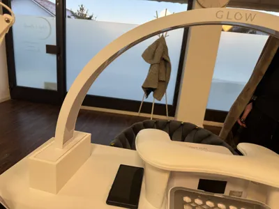 Glow ARCHE II nail studio lamp elevation