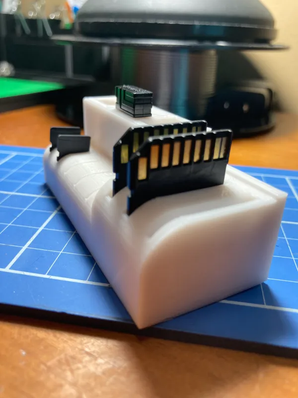 Organiseur pour cartes SD, micro SD et clés USB