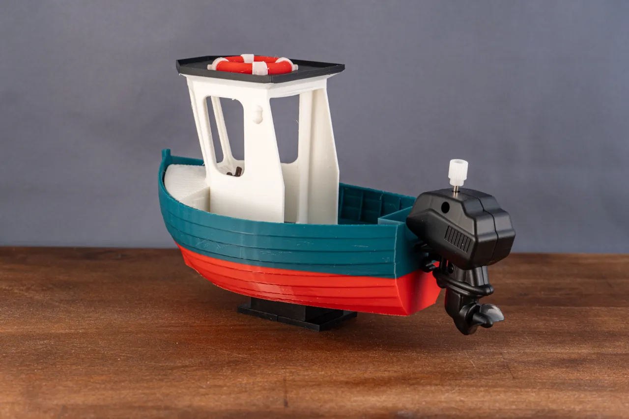 Boat Model 010 - The windup-motor boat view 3