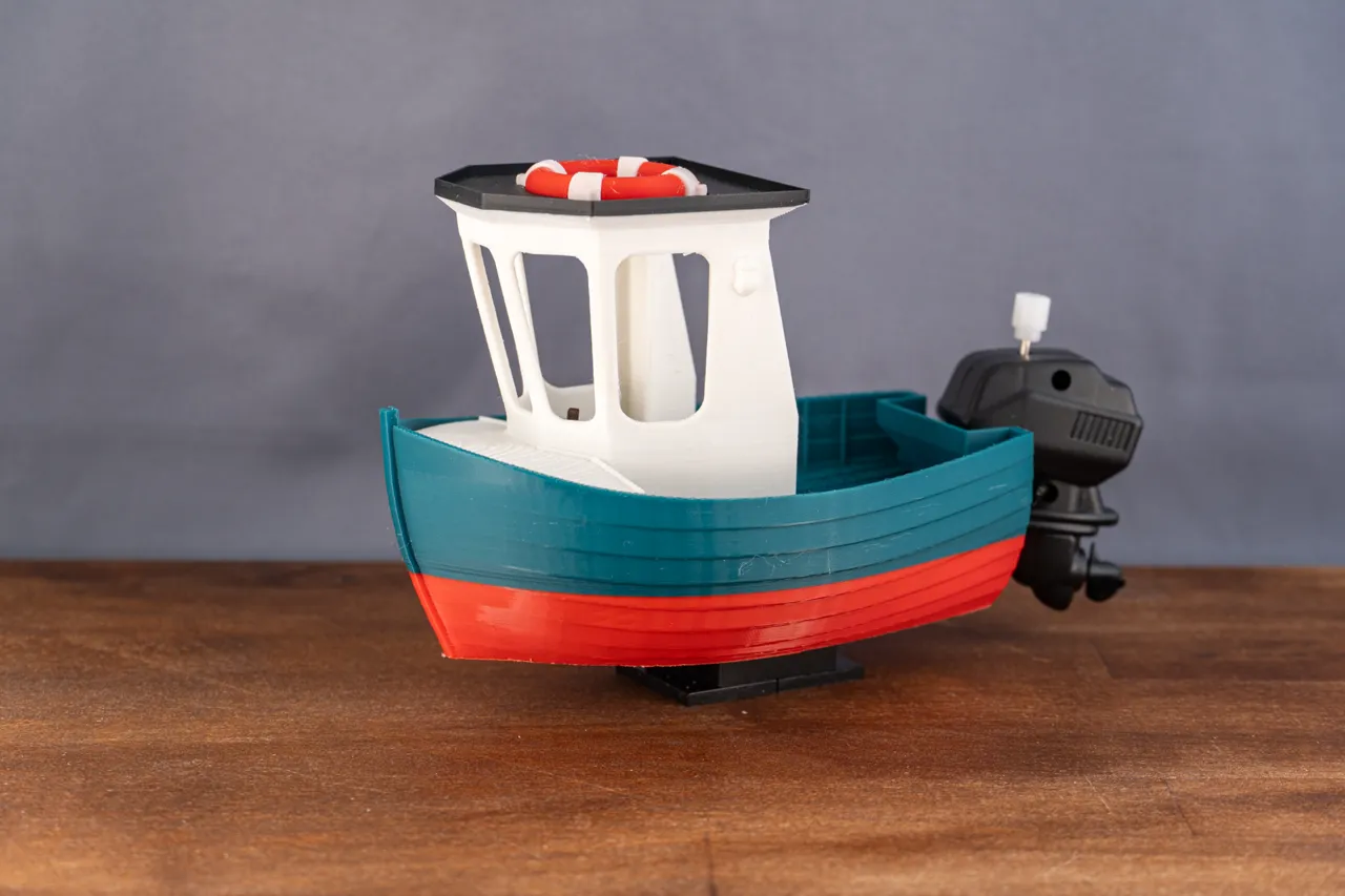 Boat Model 010 - The windup-motor boat view 2