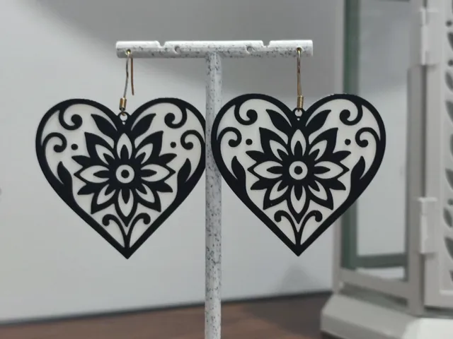 Aretes Corazón Amore Negro
