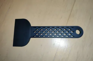 Bed scraper tool
