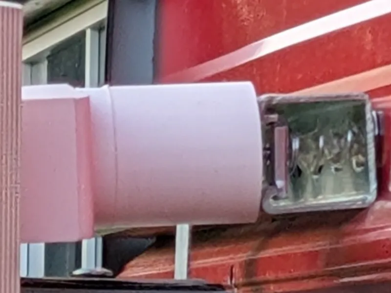 Wifi Bridge 90-degree unistrut bracket