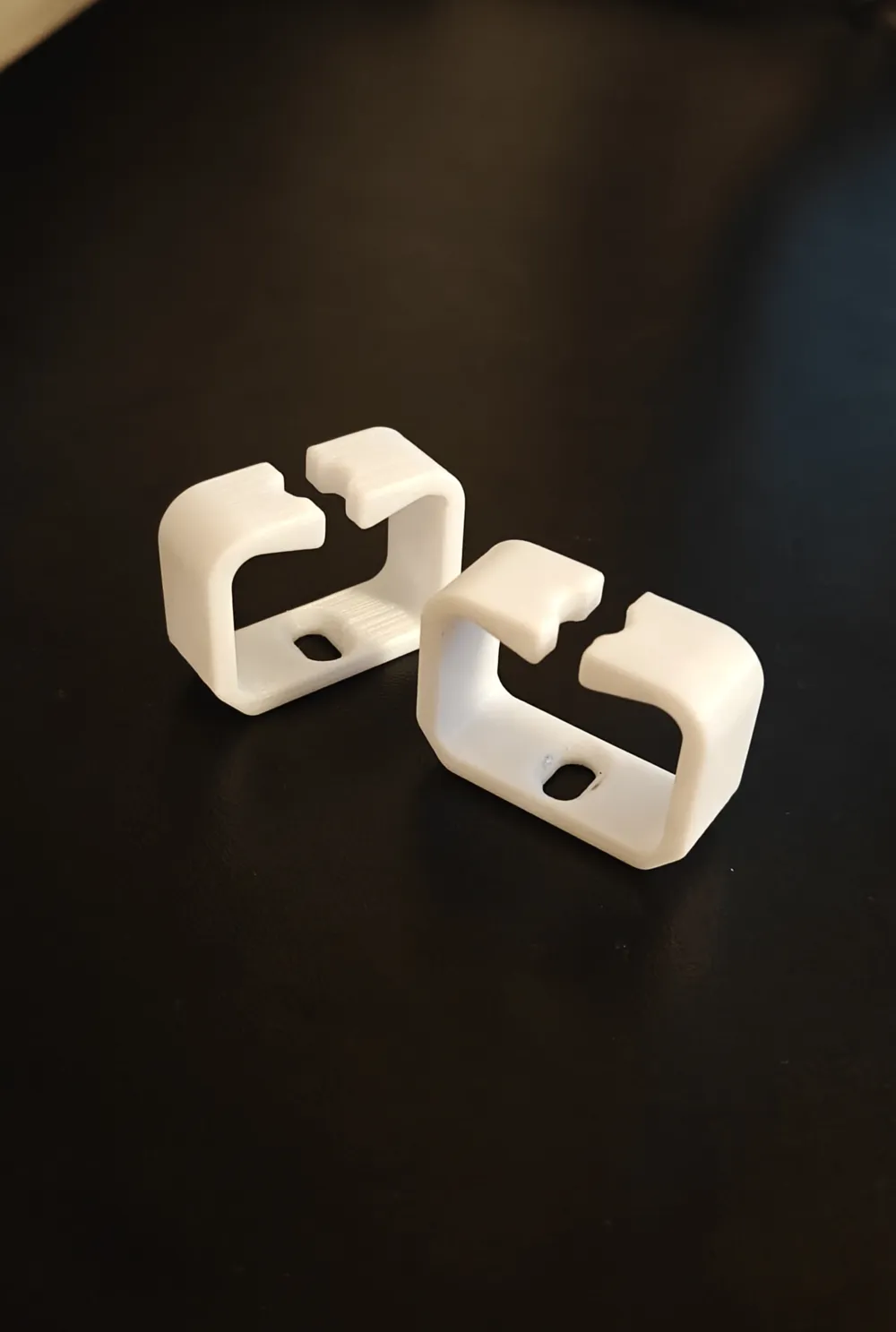 Cable Clip - Simple cable management - Free 3D Print Model - MakerWorld