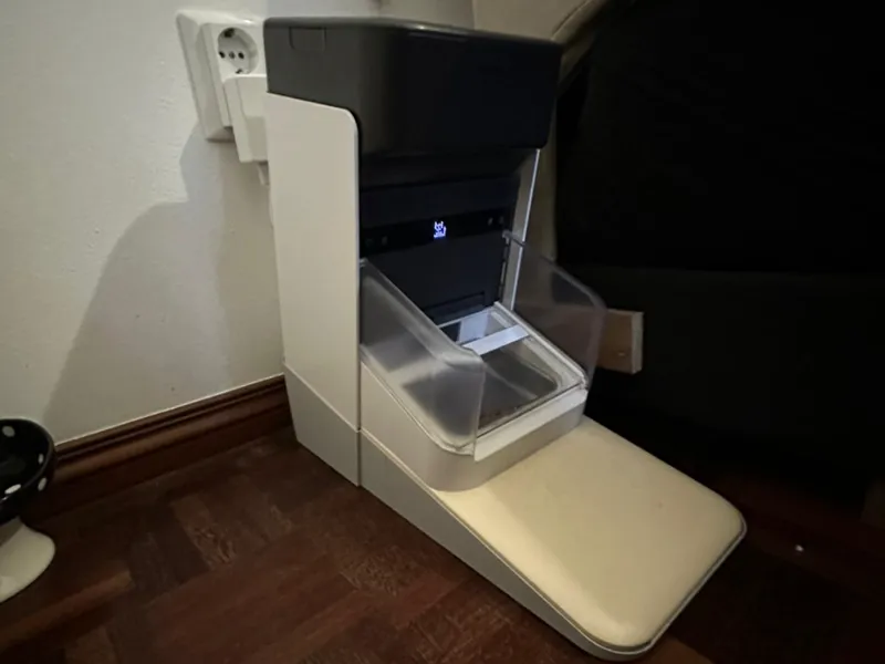 Petlibro One Rfid Riser Ramp higher border