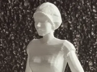 Figura mujer con ropa de trabajo