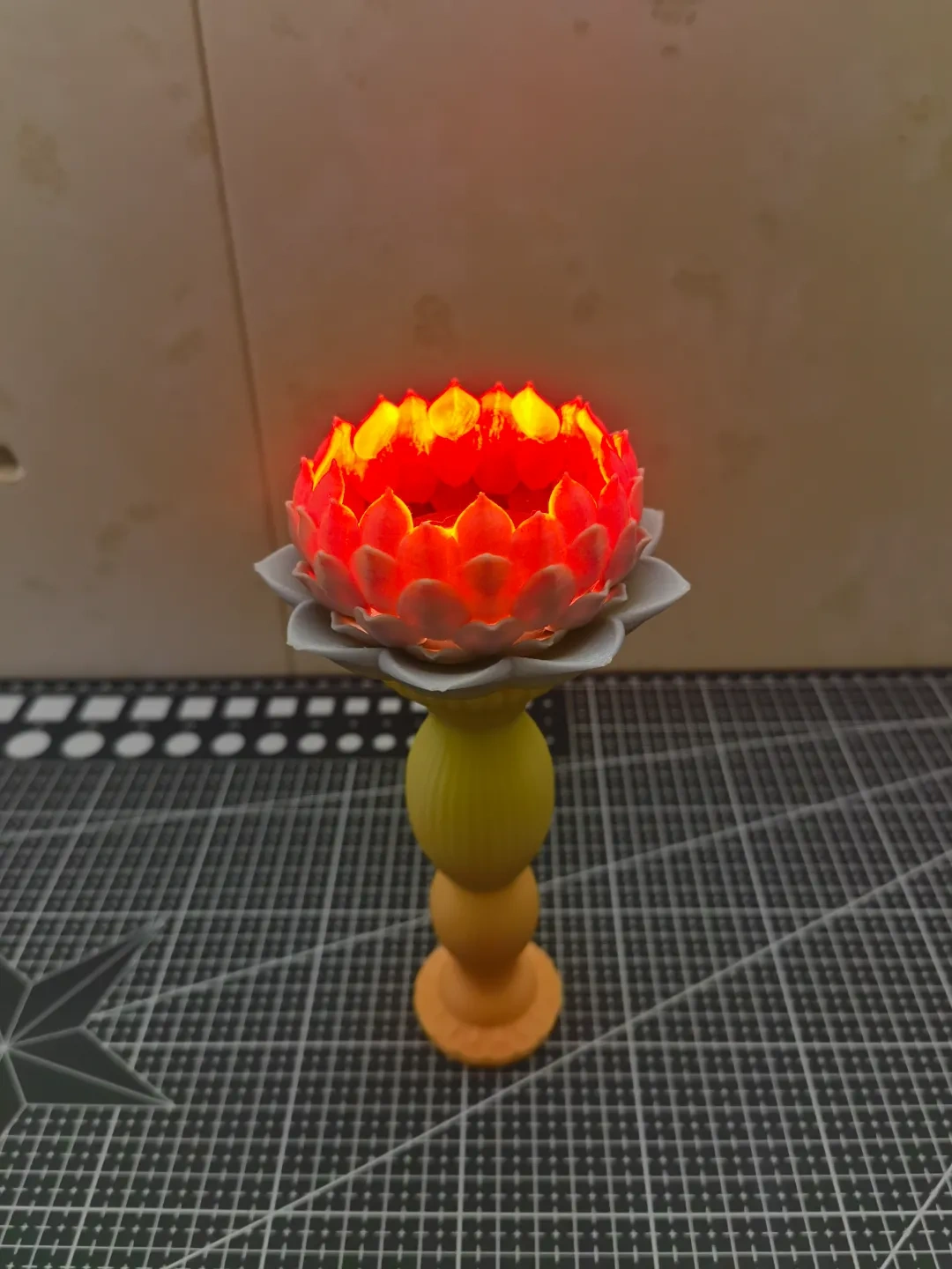 Miniatura 2 do modelo 3D 莲花夜灯