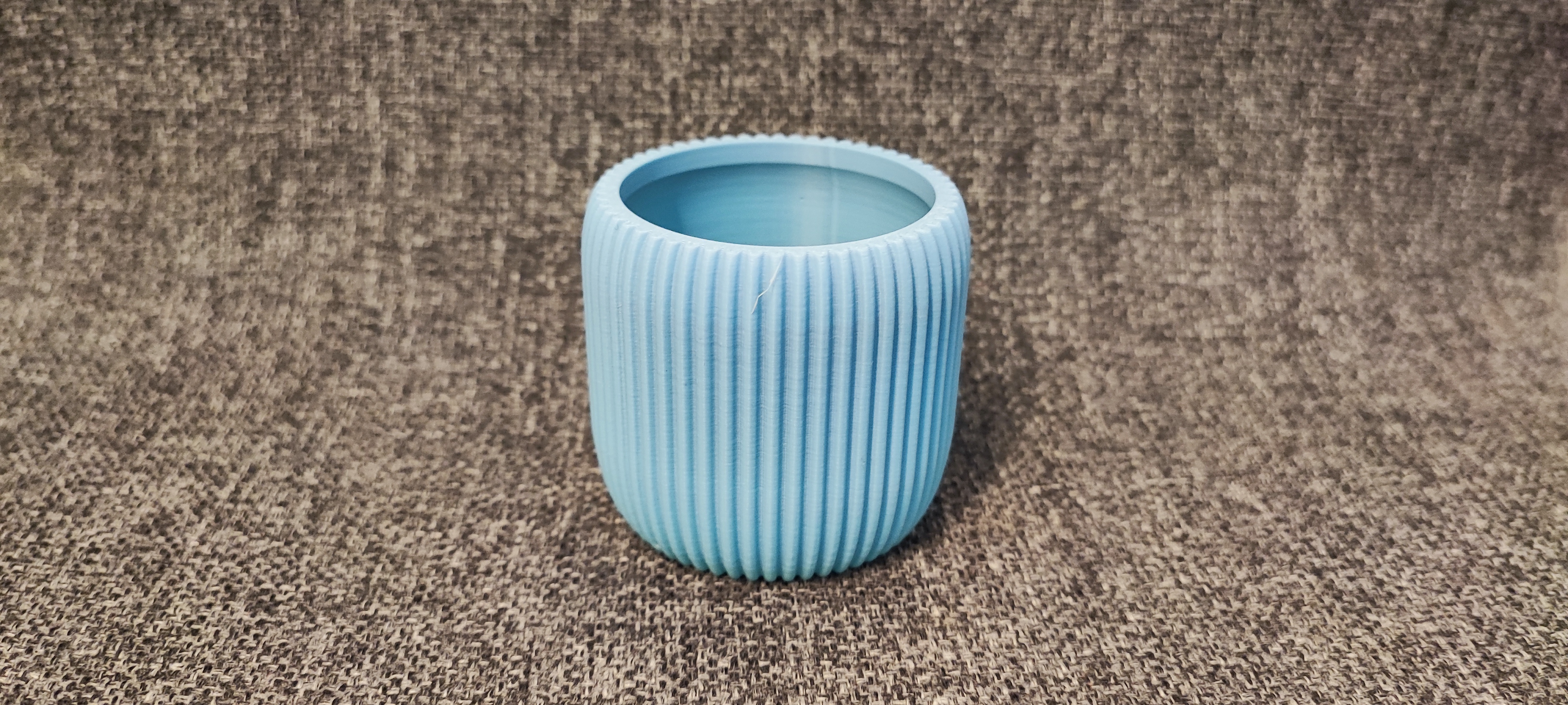 Miniatura 3 do modelo 3D Smart Planter Trio – Alignment & Drainage Tray