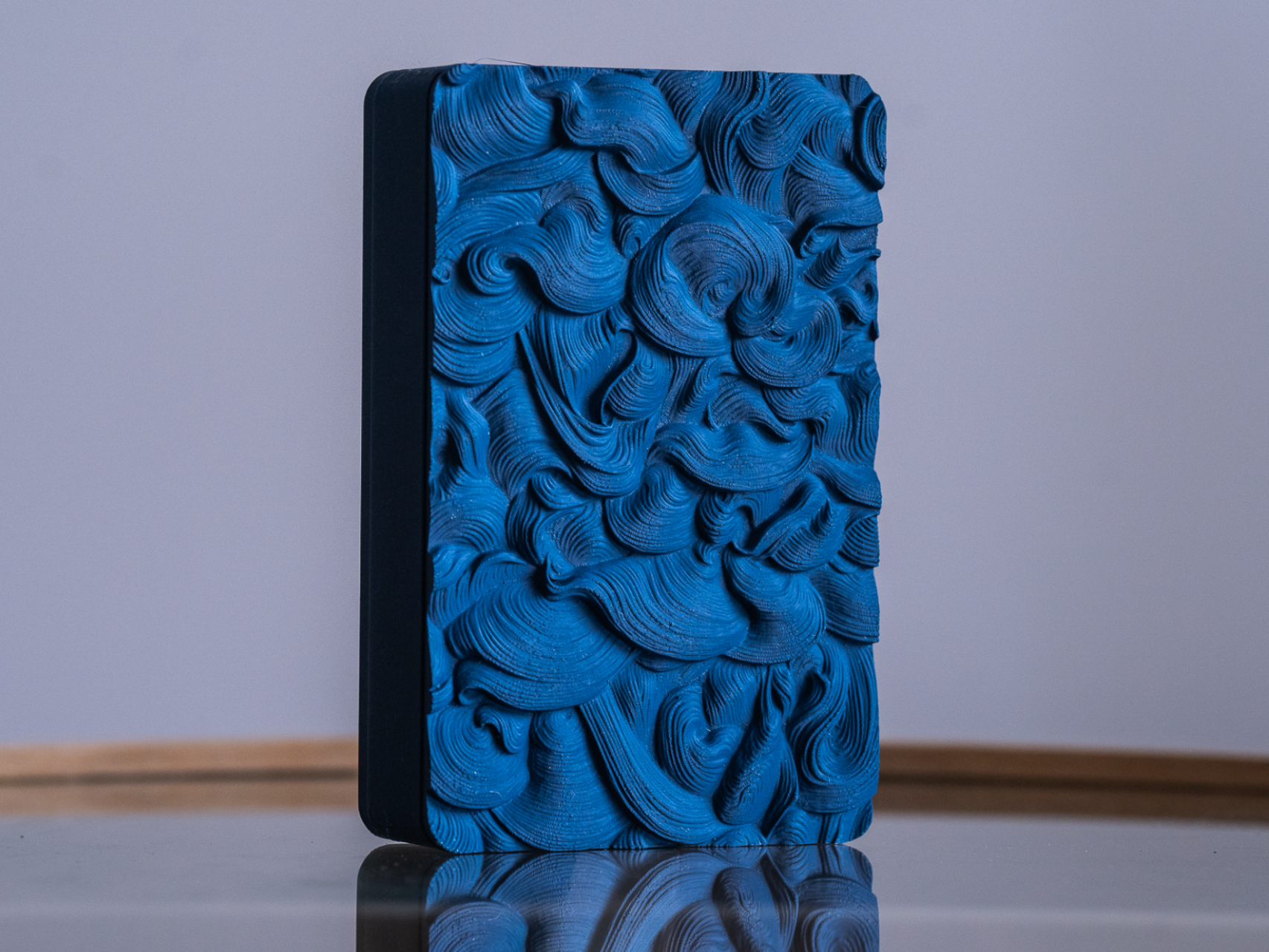 Miniatura 1 do modelo 3D 极具个性的礼品盒系列-漩涡浮雕