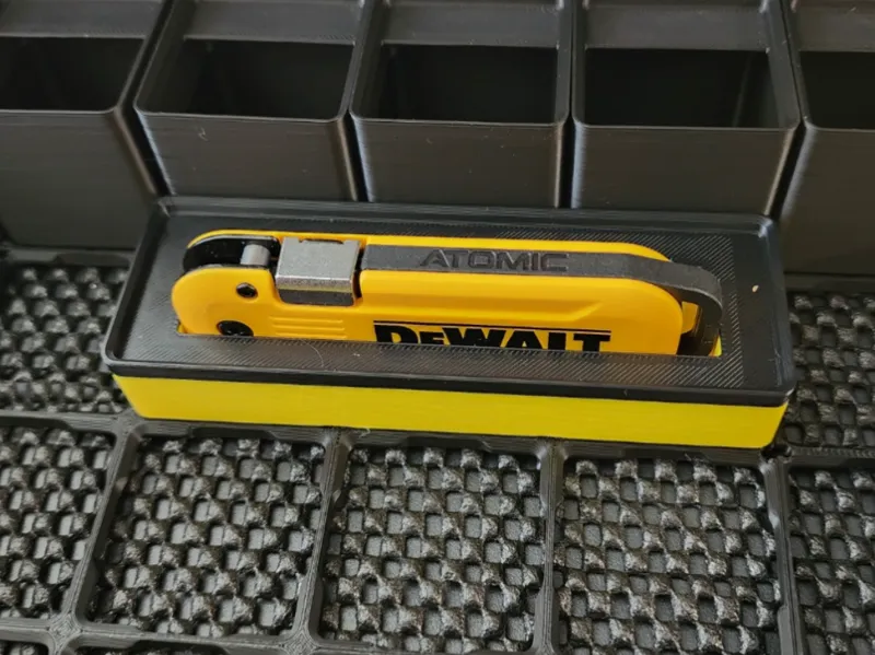 Dewalt Atomic utility knife Gridfinity bin - 1x3