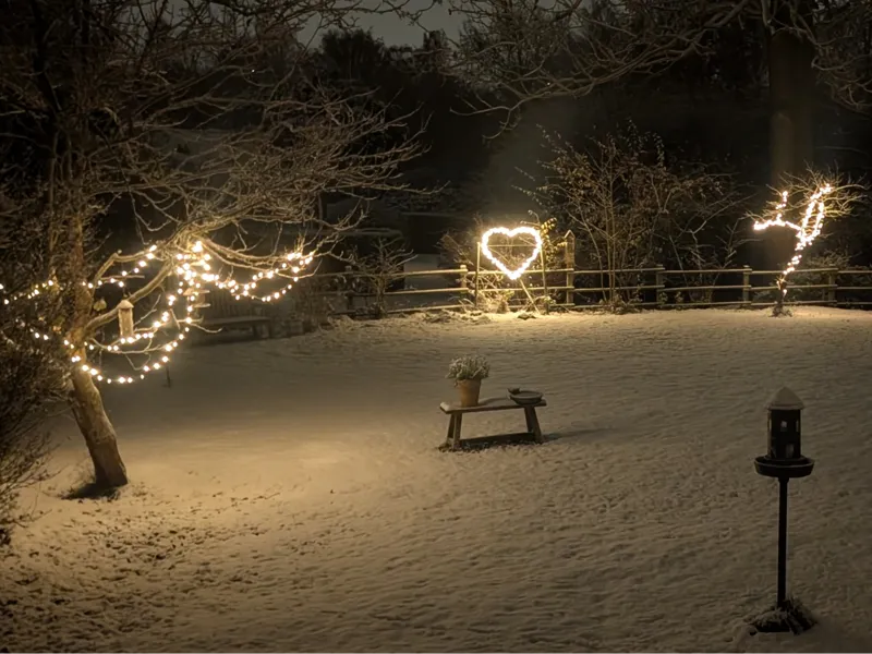 "LYSHJERTE" Giant Modular Heart for Outdoor Decor