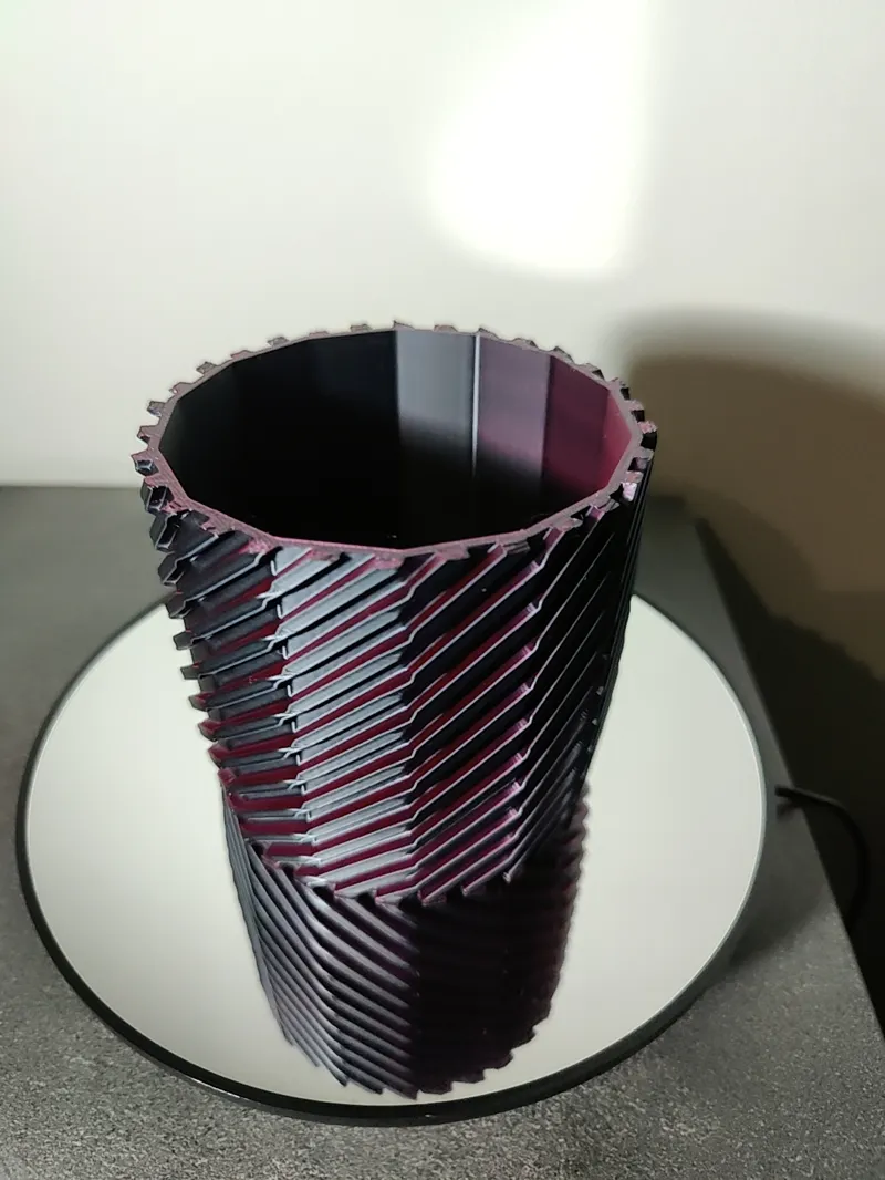 Intricit Spiral Vase 1