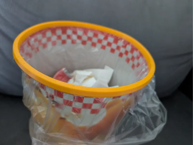 rim to hold bin bags in place