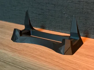 Low-Poly Fossil Stand (Modern Display Base)