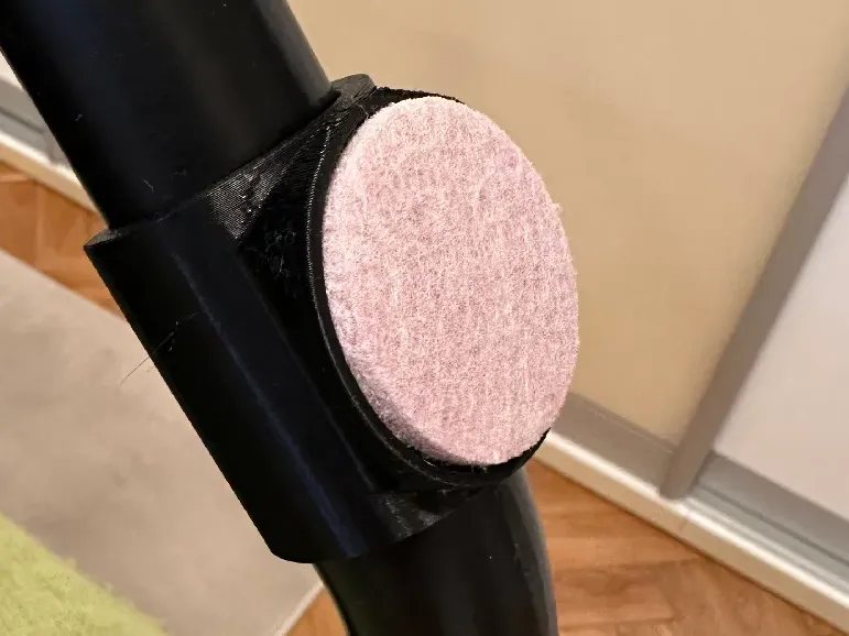 U-shaped chair leg pad