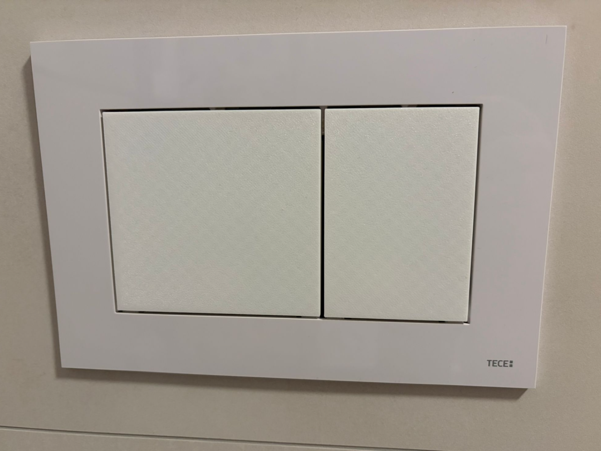 TECE -WC - Spültasten
