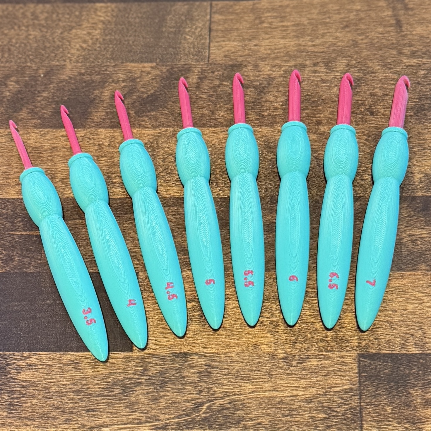 Miniatura 4 do modelo 3D Solid Crochet Hook Set (3.5-7mm)