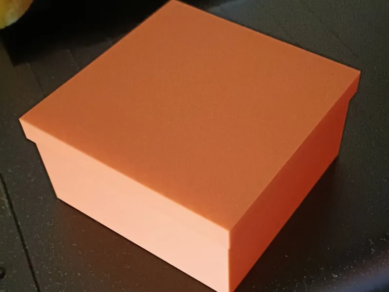 Box with lid