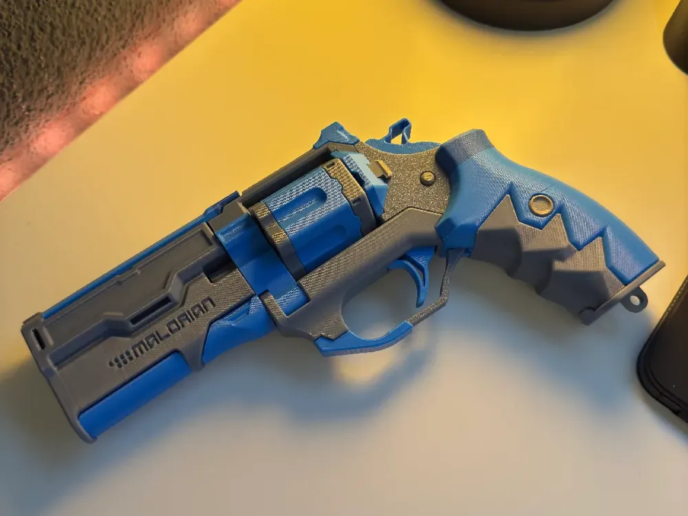 Malorian Overture リボルバー トイガン コスプレ武器 Malorian Overture リボルバー モデルガン コスプレ武器