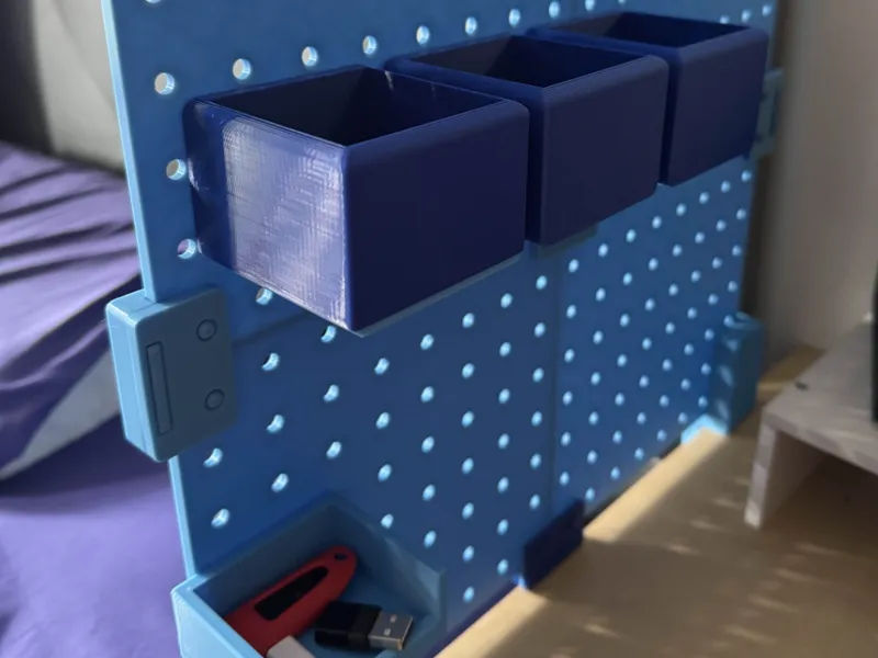 Table side pegboard